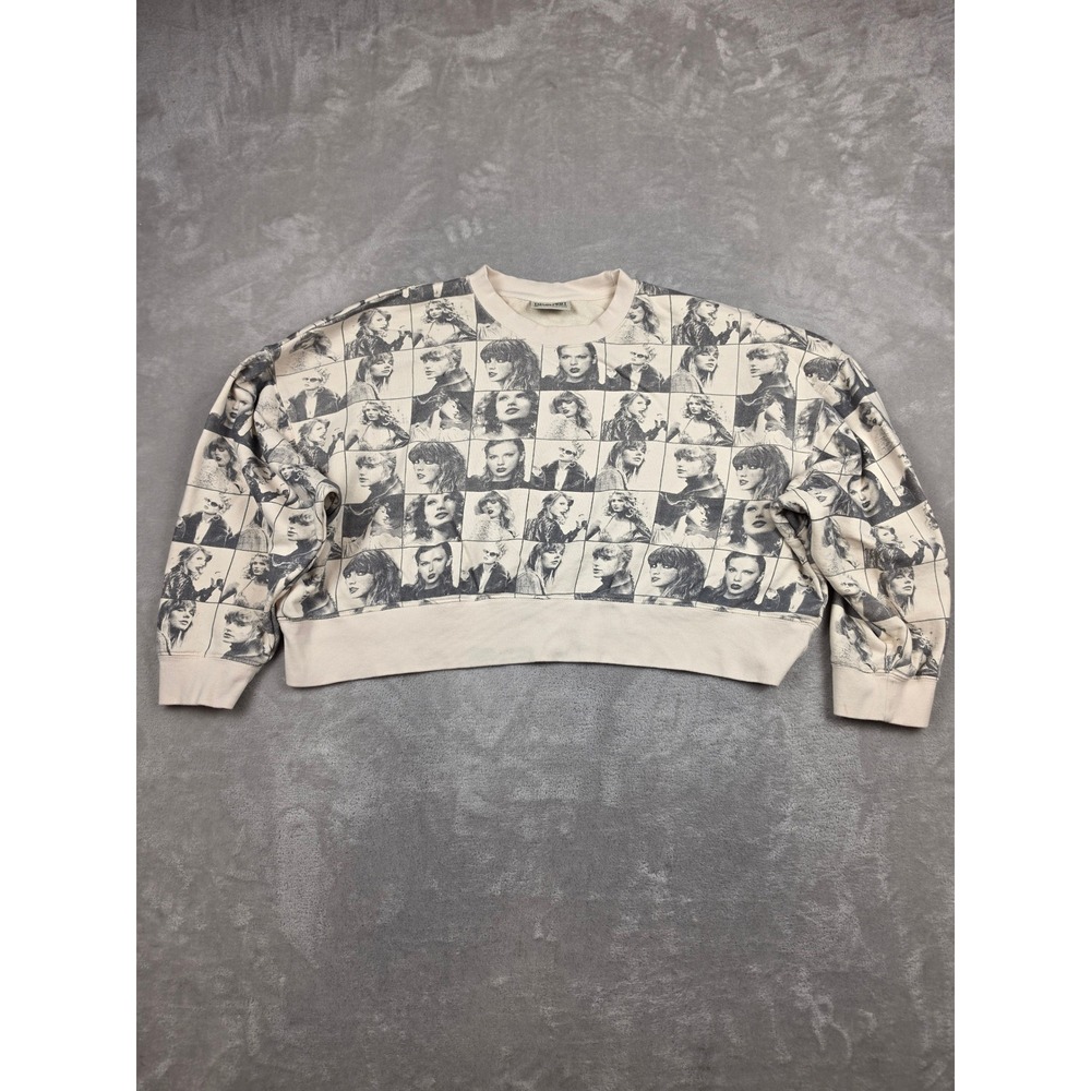 Taylor Swift Eras Tour Sweatshirt Womens M Beige Photo Grid Cropped Oversized